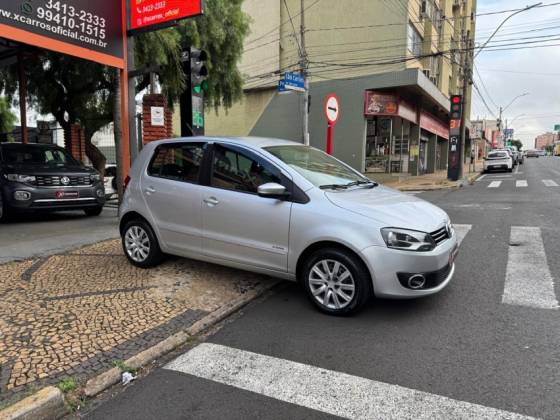 VOLKSWAGEN FOX 1.0 MI TREND 8V FLEX 4P MANUAL VOLKSWAGEN FOX 1.0 MI TREND 8V FLEX 4P MANUAL